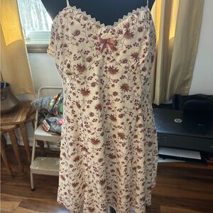 NWT Trixxi Cream and Red Floral Dress